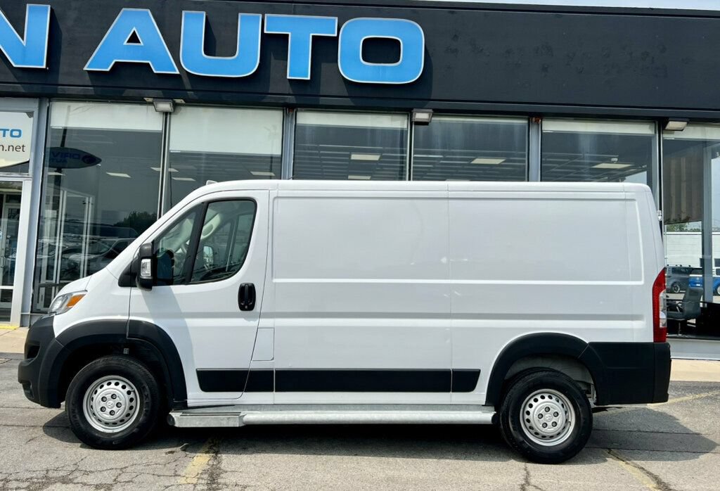 Used 2025 RAM ProMaster 2500 w/ U-Haul Equipment Group FWD image 24