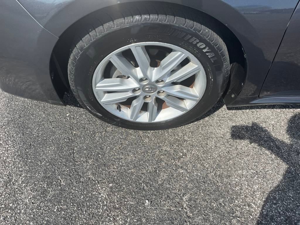 Used 2015 Toyota Avalon XLE image 32