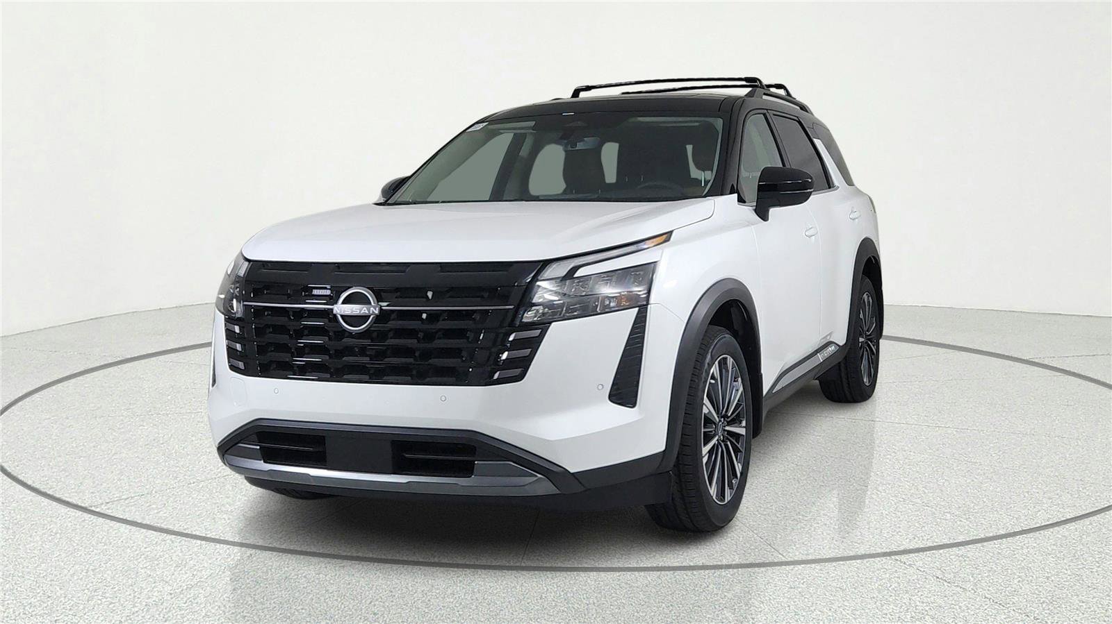 New 2026 Nissan Pathfinder Platinum AWD/4WD image 2