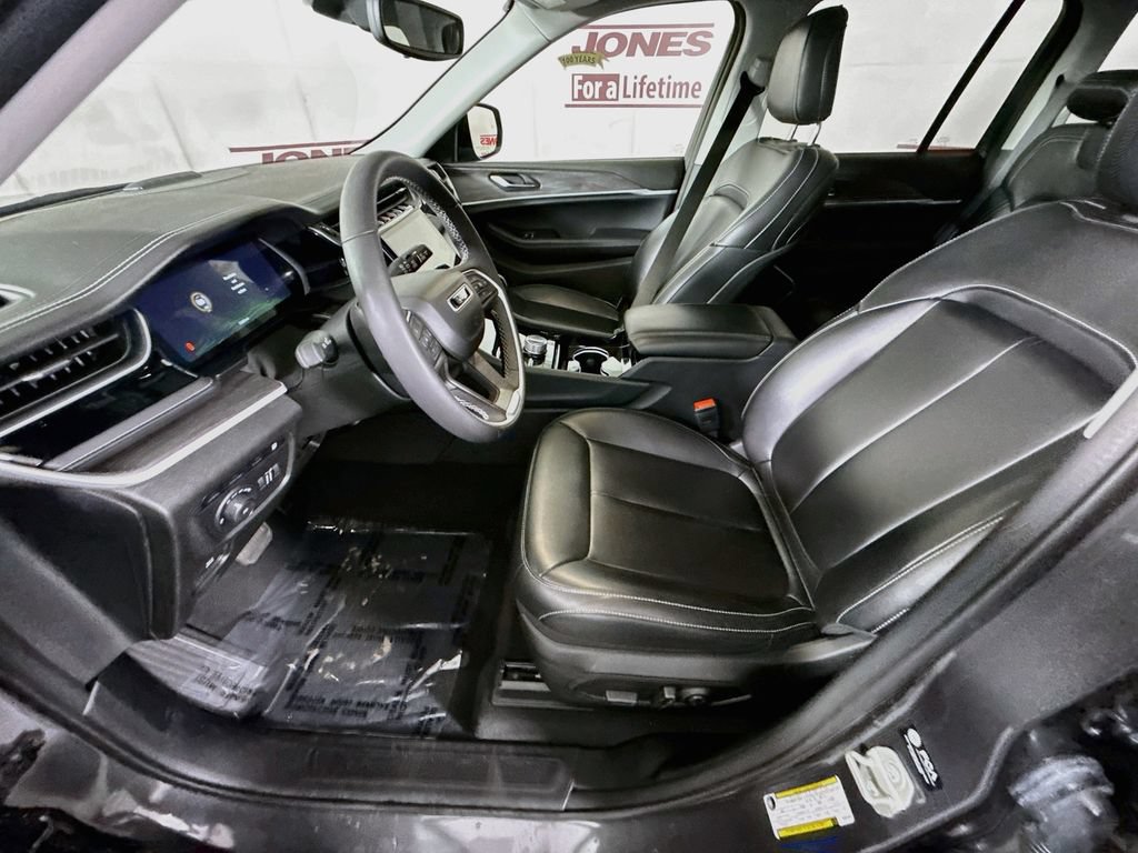 Used 2023 Jeep Grand Cherokee 4WD 4xe image 26