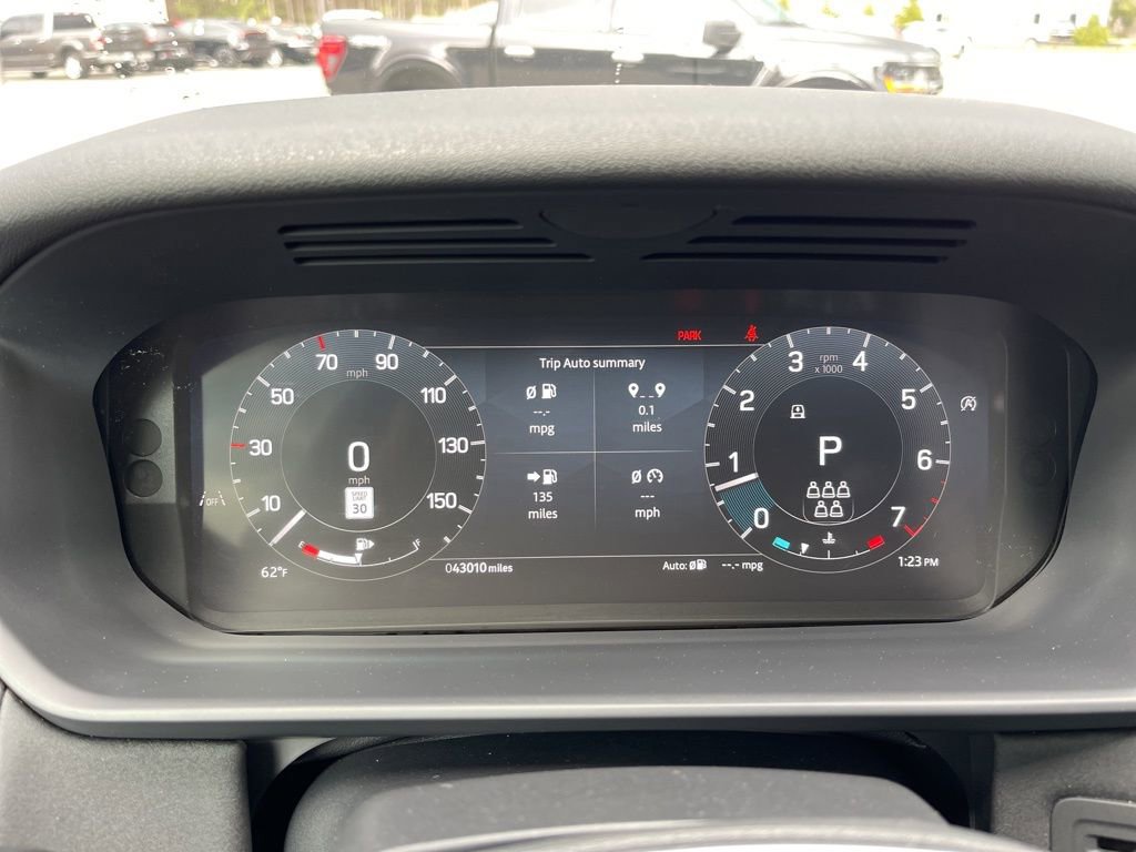 Used 2024 Land Rover Discovery S AWD/4WD image 9