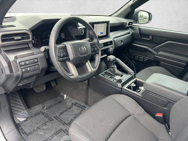 Used 2025 Toyota 4Runner SR5 AWD/4WD image 9