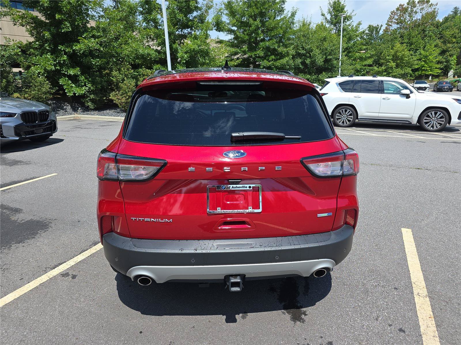 Used 2020 Ford Escape Titanium AWD/4WD image 4