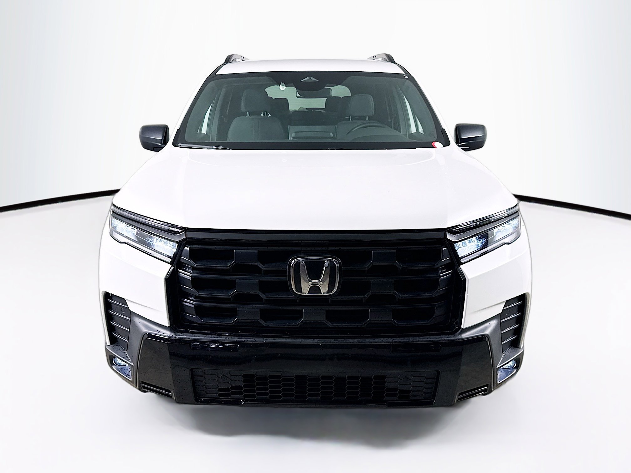 New 2026 Honda Pilot Sport image 3