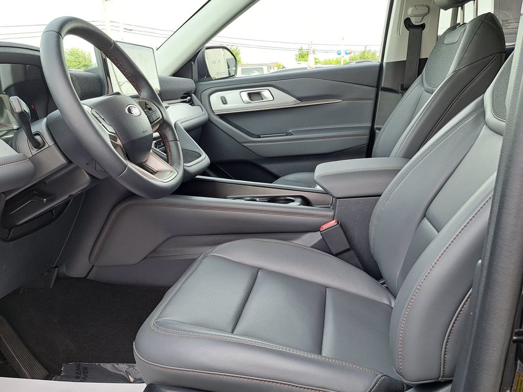 New 2026 Ford Explorer Active w/ Active Comfort Package AWD/4WD image 14