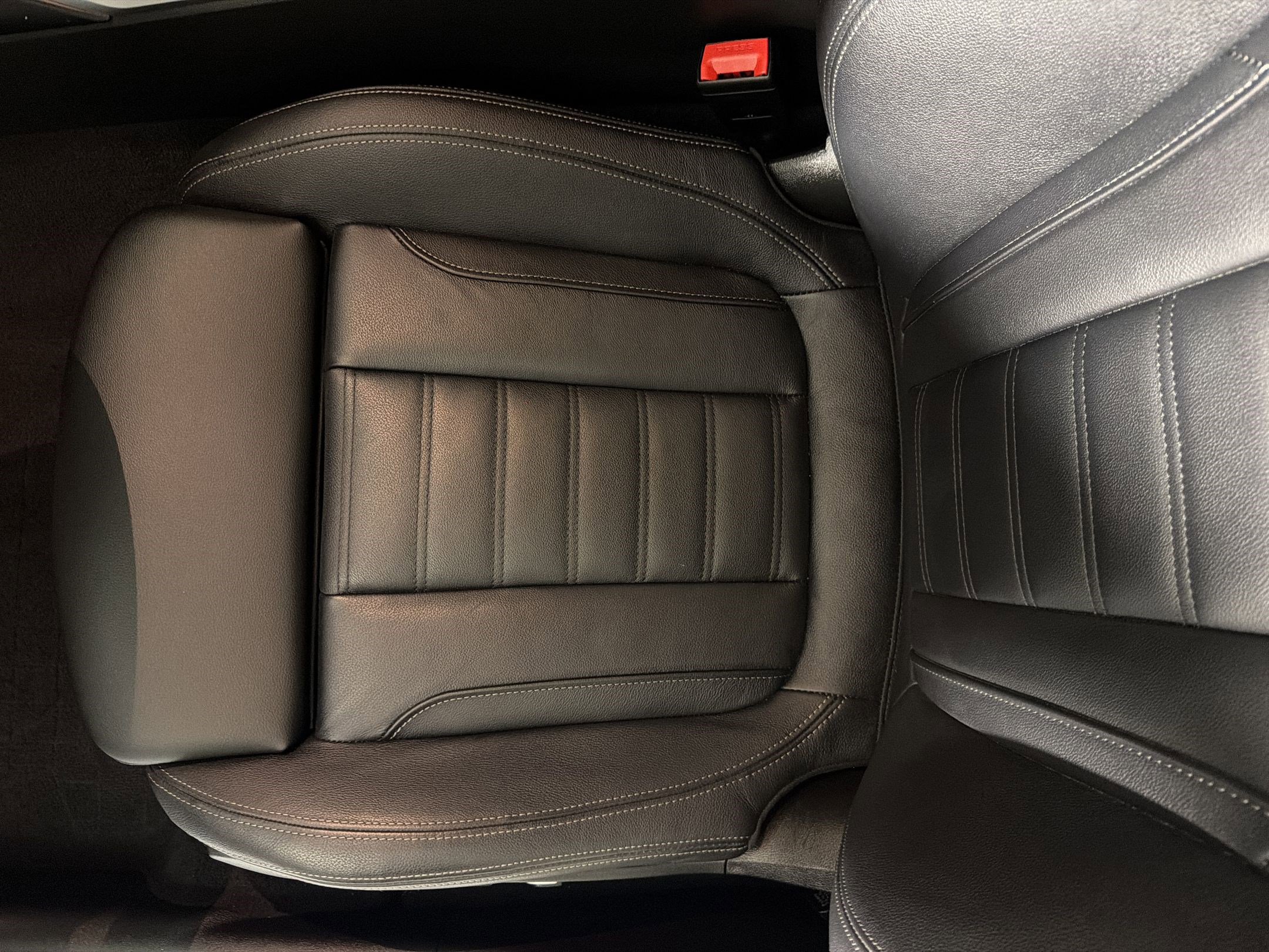Used 2024 BMW 330i Sedan w/ M Sport Package RWD image 23