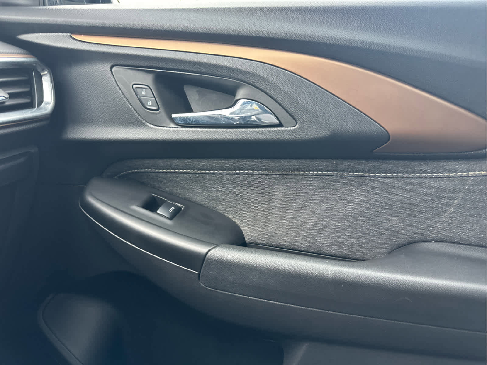 Used 2023 Chevrolet TrailBlazer ACTIV image 15