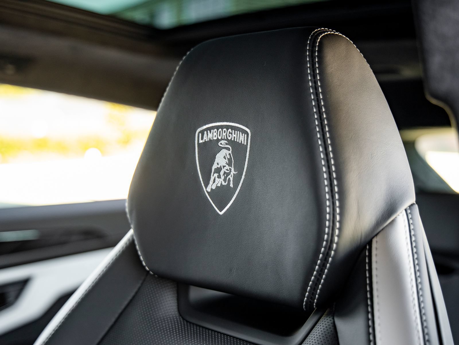Used 2024 Lamborghini Urus S AWD/4WD image 28