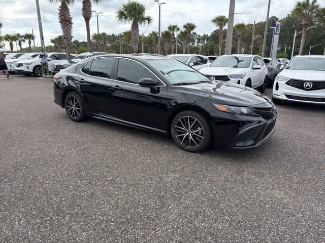 Used 2021 Toyota Camry SE FWD image 15