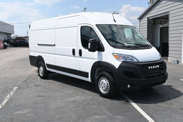 New 2026 RAM ProMaster 3500 w/ Premium Convenience Group FWD image 2