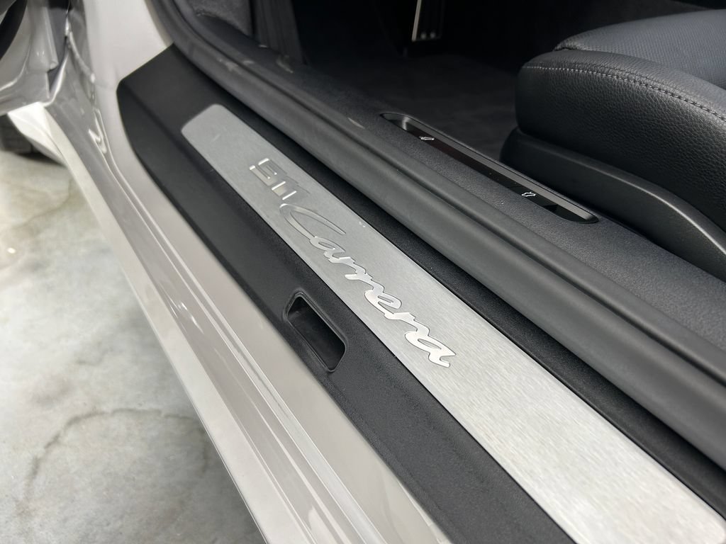 Certified 2025 Porsche 911 Carrera RWD image 15