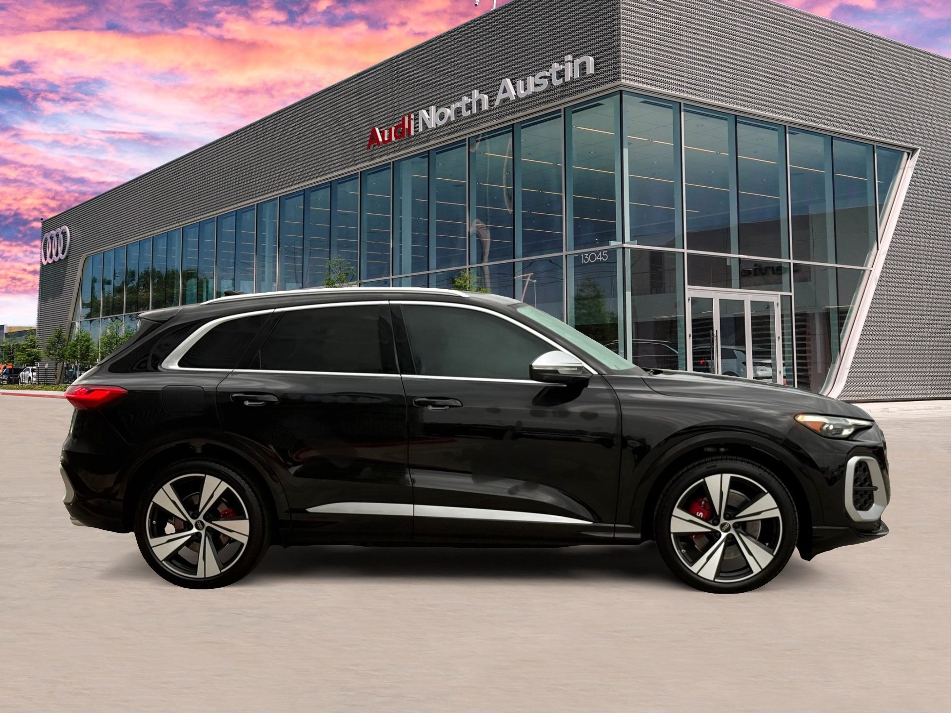 New 2026 Audi SQ5 Prestige AWD/4WD image 9