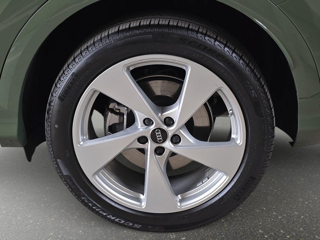 Certified 2025 Audi Q5 Prestige AWD/4WD image 36