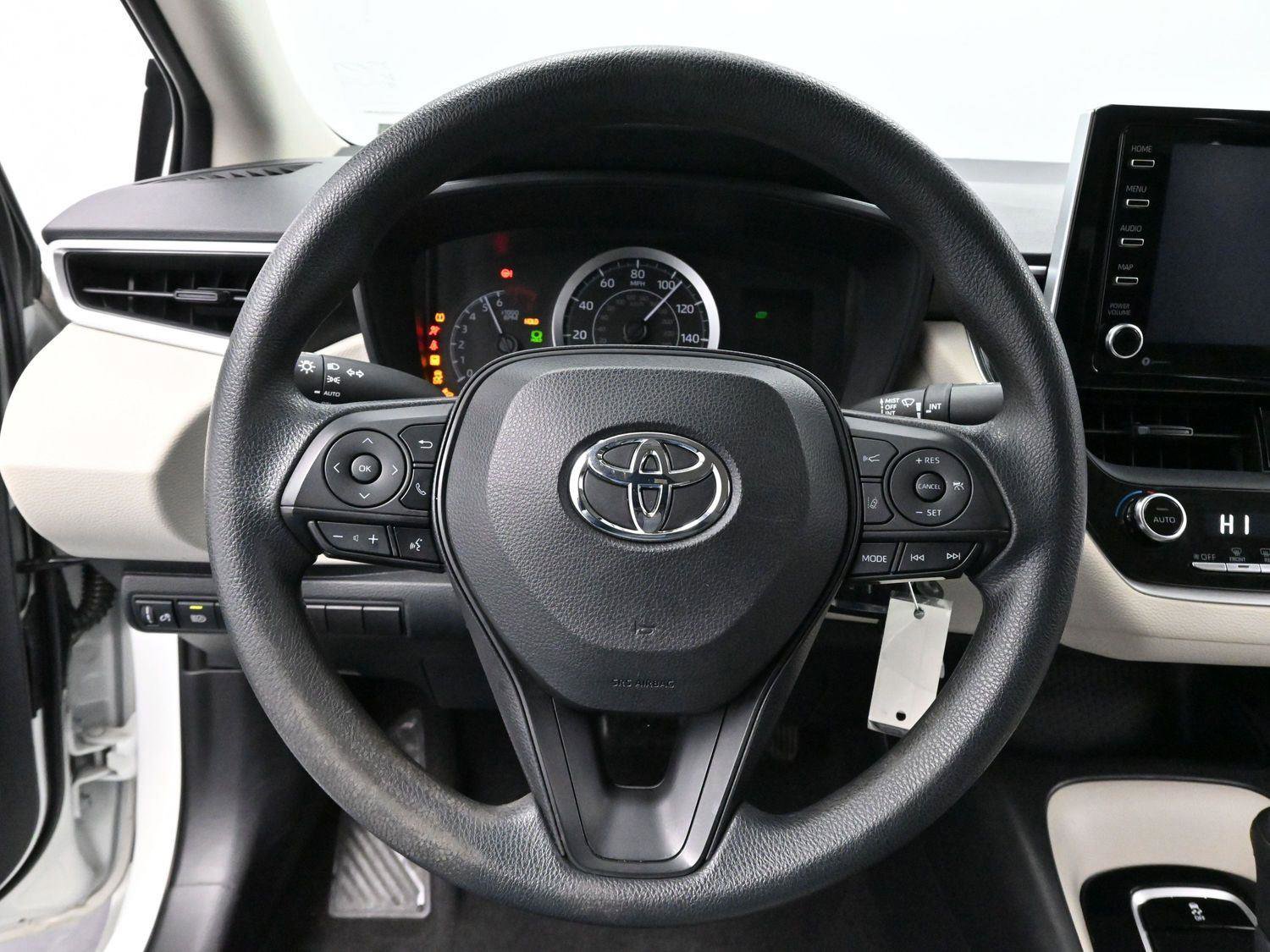Used 2021 Toyota Corolla LE image 14