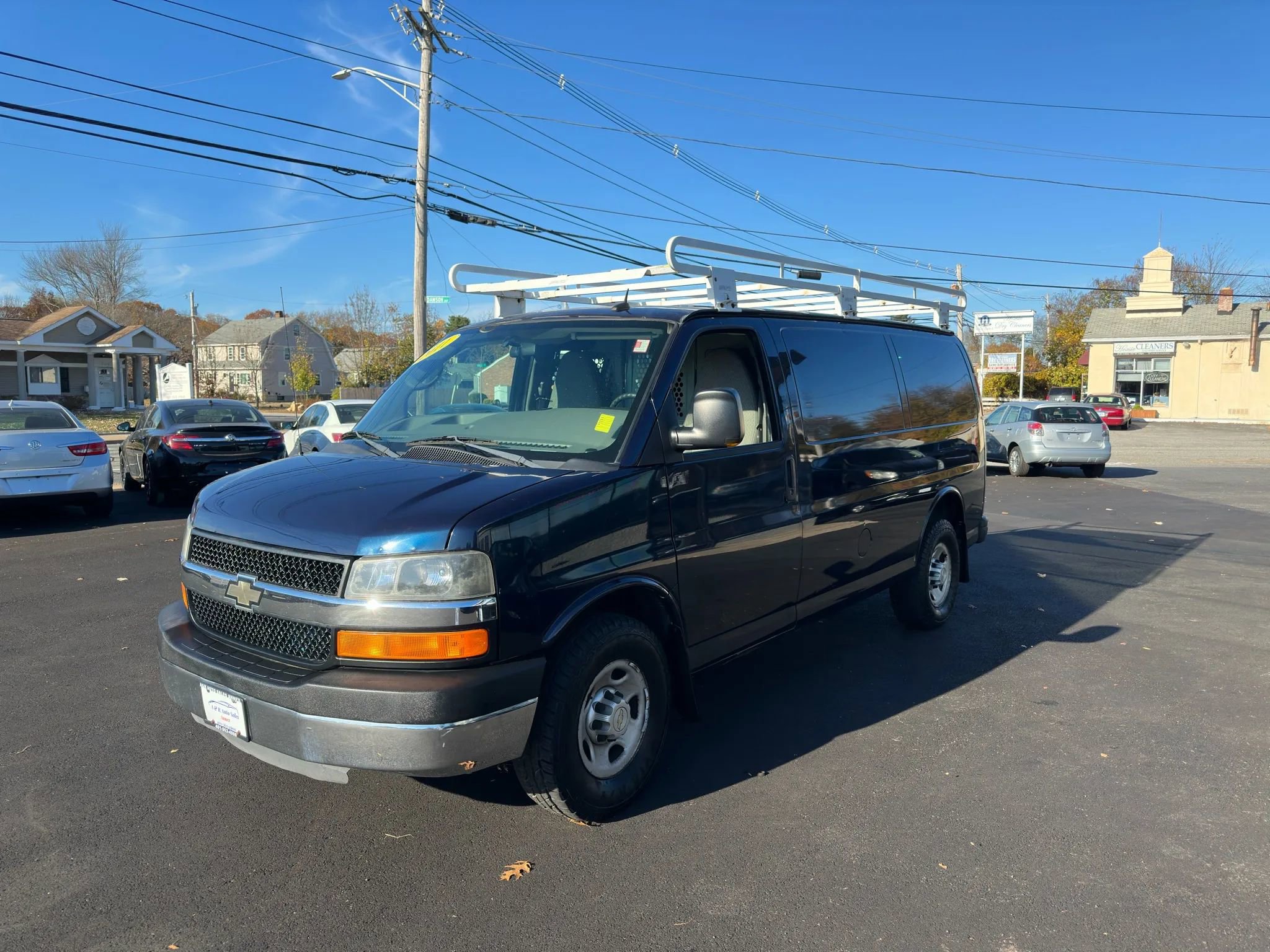 Used 2011 Chevrolet Express 2500 w/ Power Package image 2