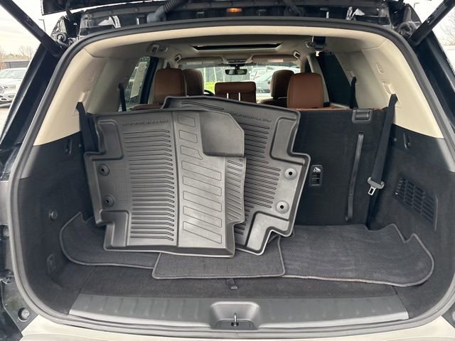 Used 2023 Nissan Pathfinder Platinum w/ Cargo Package image 11