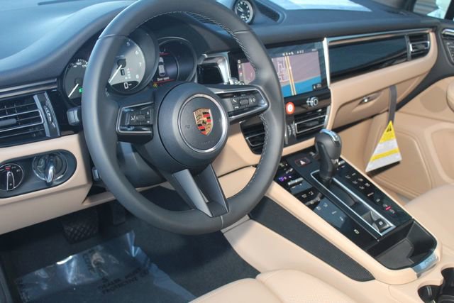 New 2026 Porsche Macan S image 4