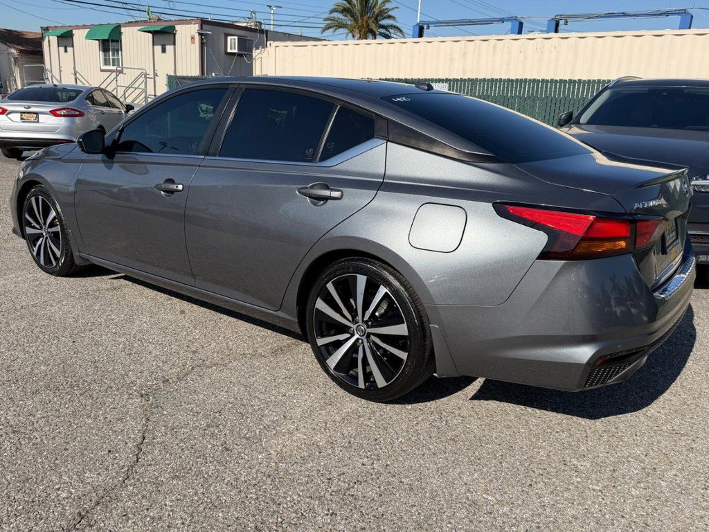 Used 2020 Nissan Altima 2.0 SR FWD image 9
