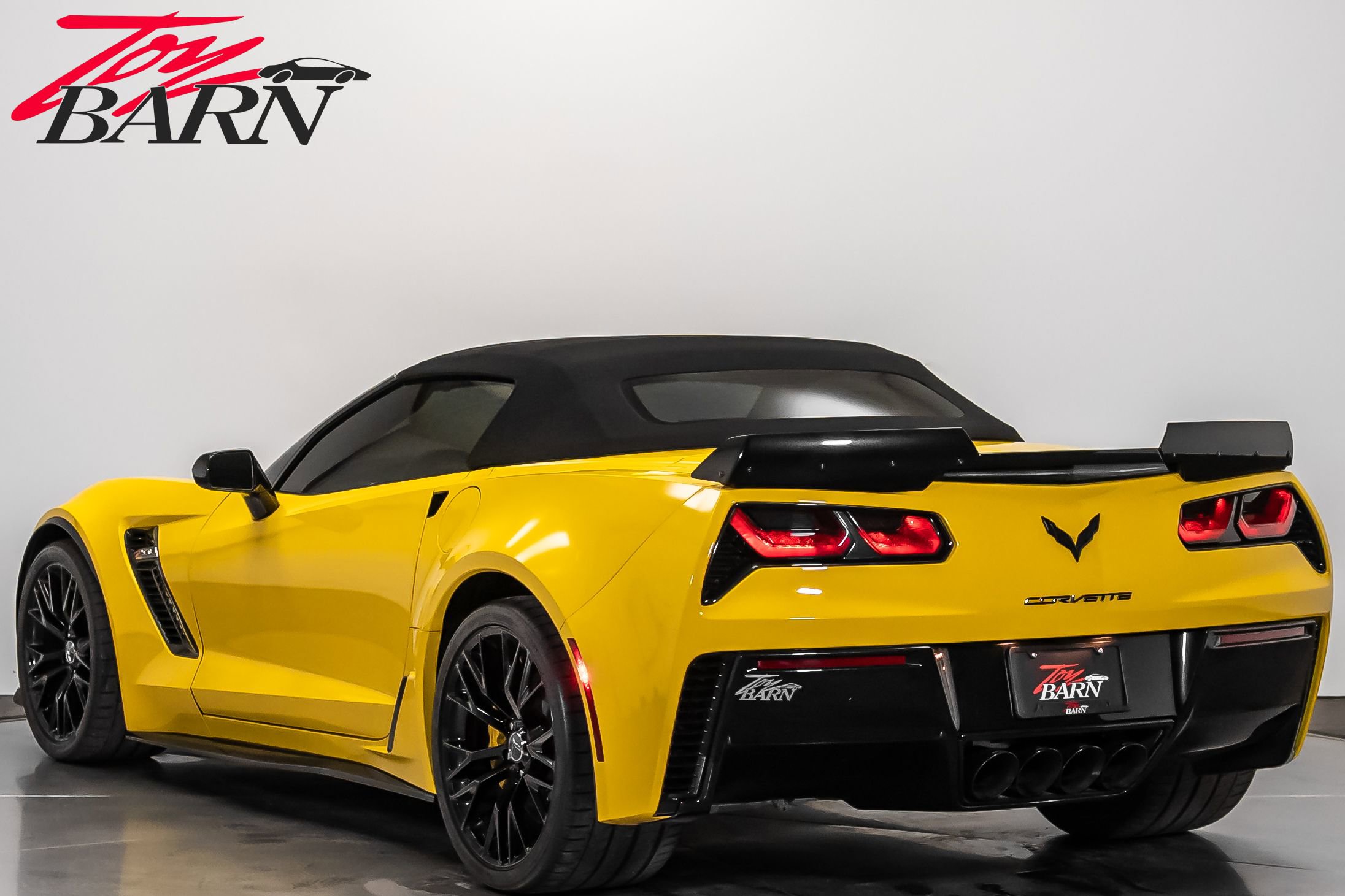 Used 2015 Chevrolet Corvette Z06 w/ 2LZ Preferred Equipment Group image 11
