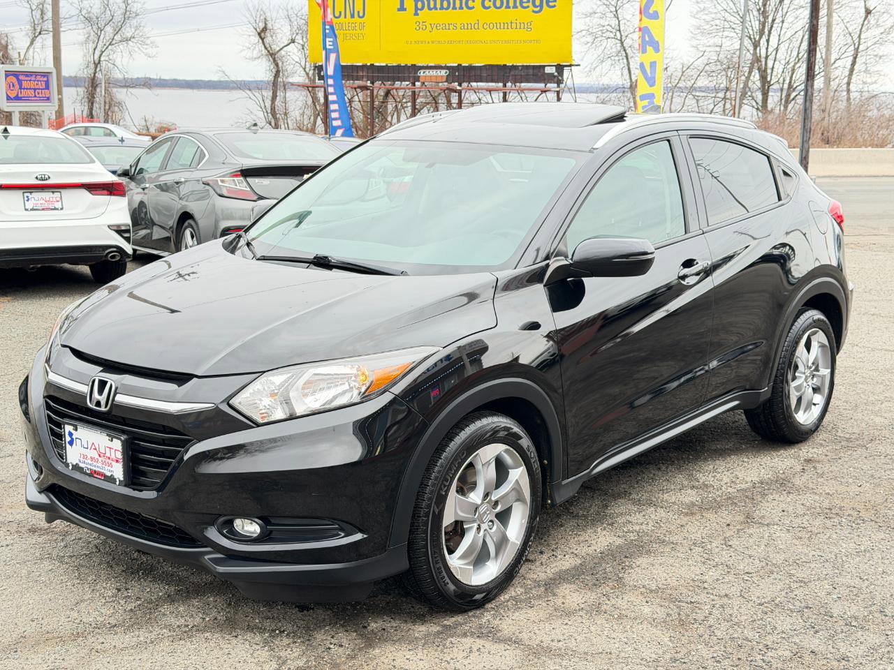 Used 2017 Honda HR-V EX-L image 8