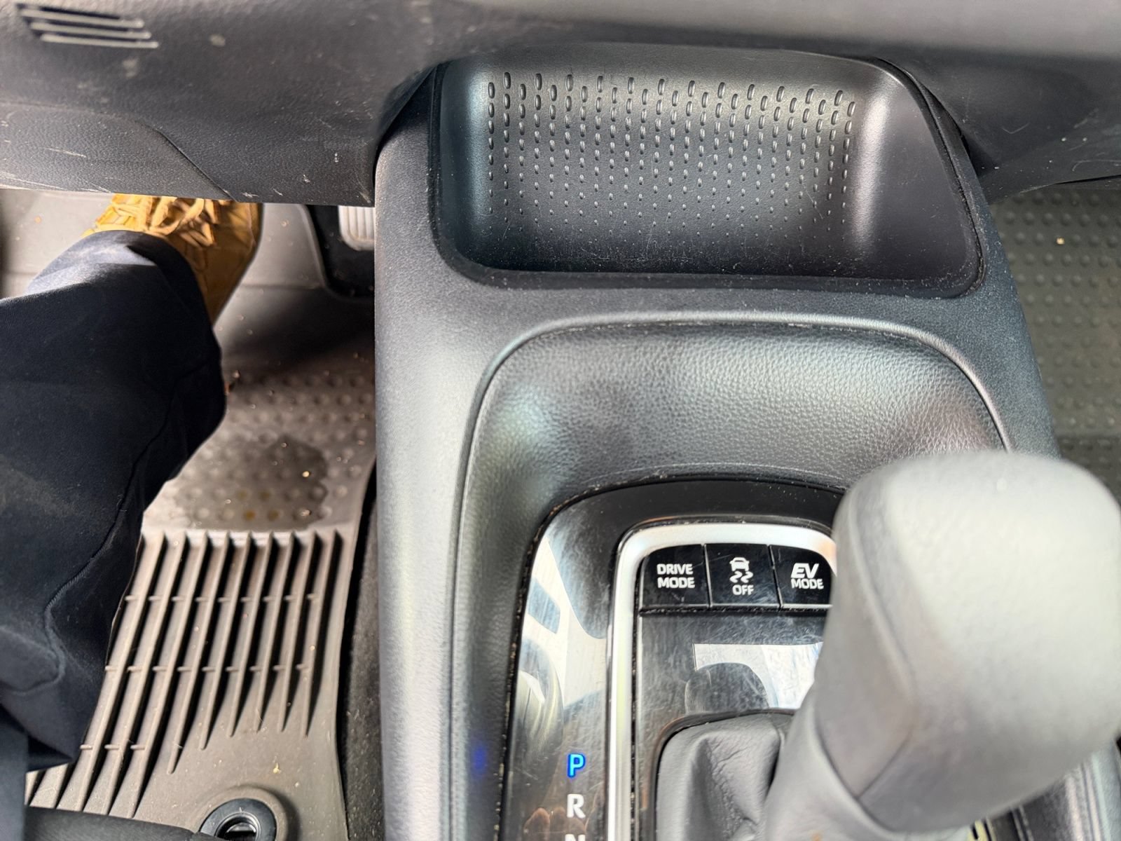 Used 2021 Toyota Corolla LE FWD image 24