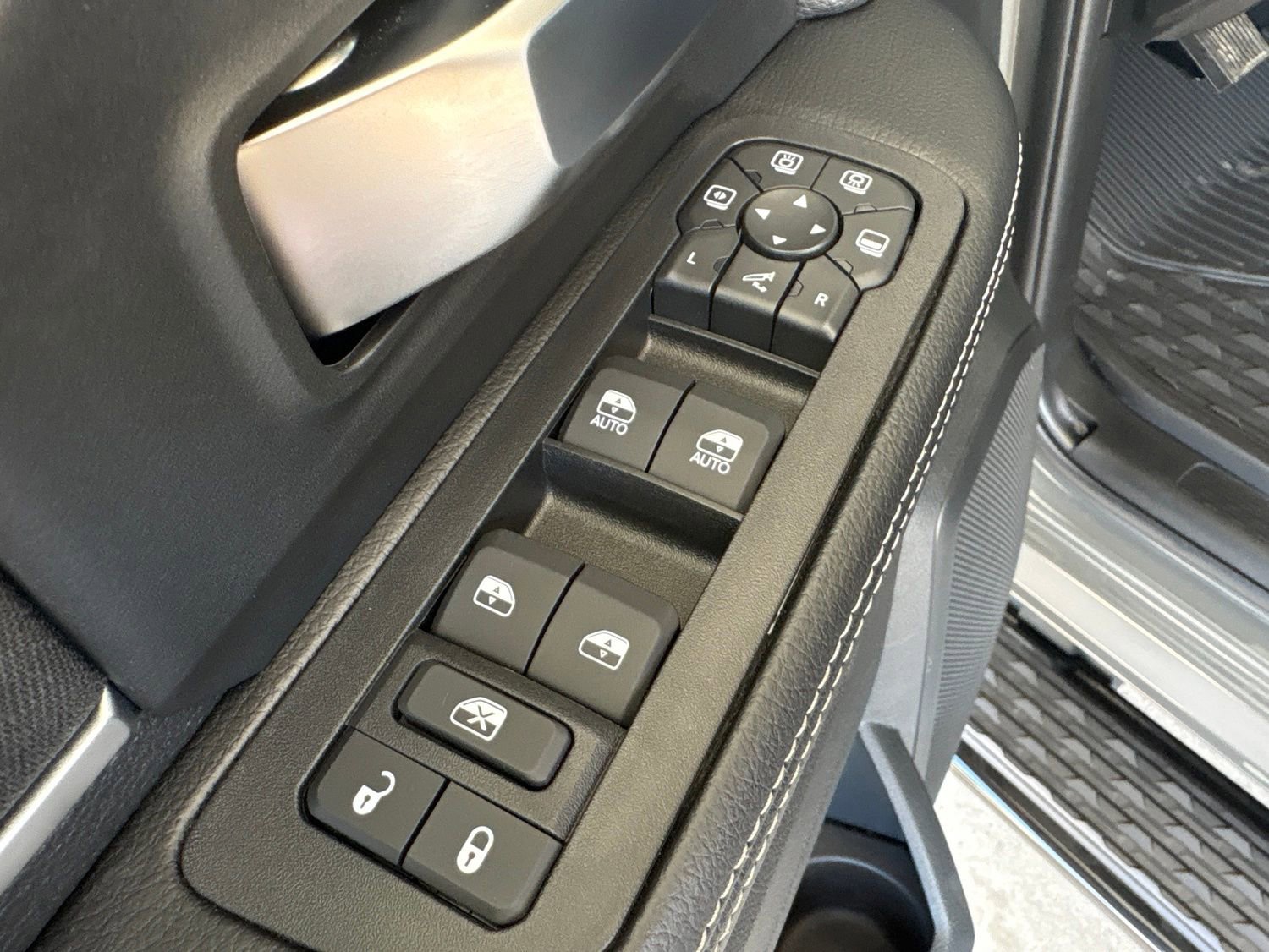 New 2026 RAM 2500 Lone Star AWD/4WD image 11