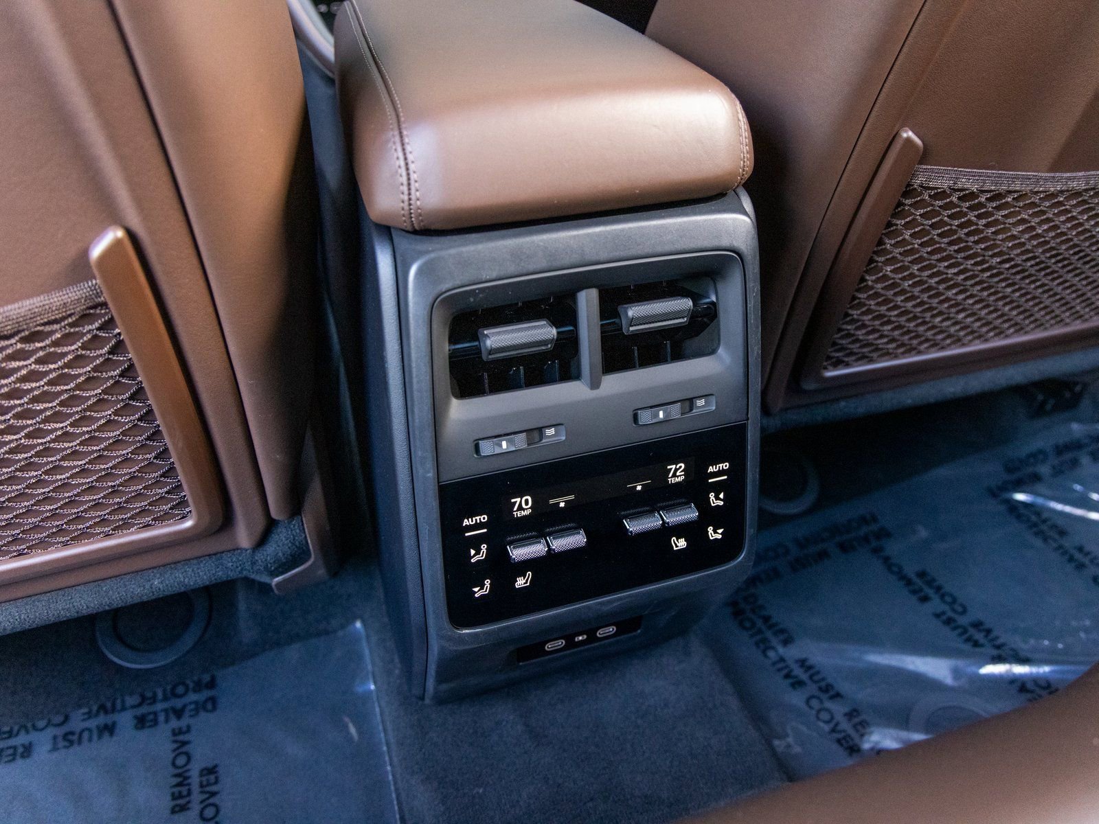 Certified 2025 Porsche Macan 4 Electric image 40