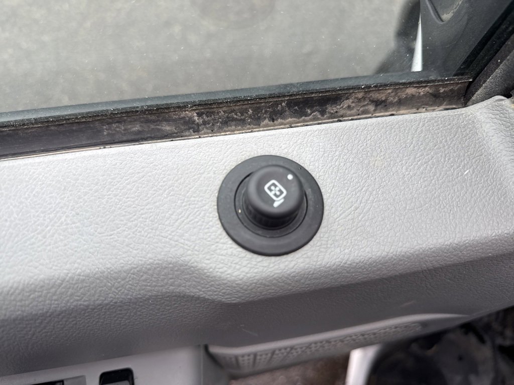 Used 2021 Ford E-350 and Econoline 350 Super Duty w/ Power Windows & Locks Group image 15