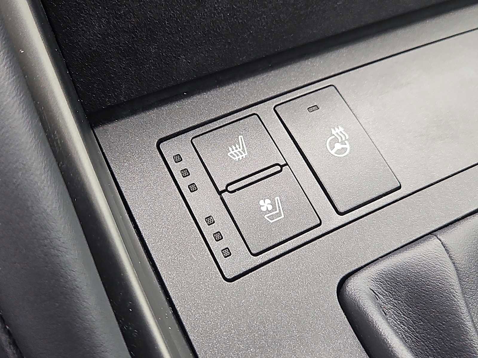 Used 2023 Lexus IS 350 F Sport w/ Memory Package image 19