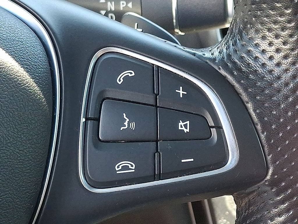 Used 2018 Mercedes-Benz GLC 300 4MATIC image 22