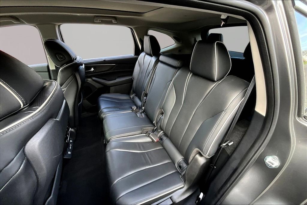Used 2023 Acura MDX SH-AWD w/ Advance Package image 18