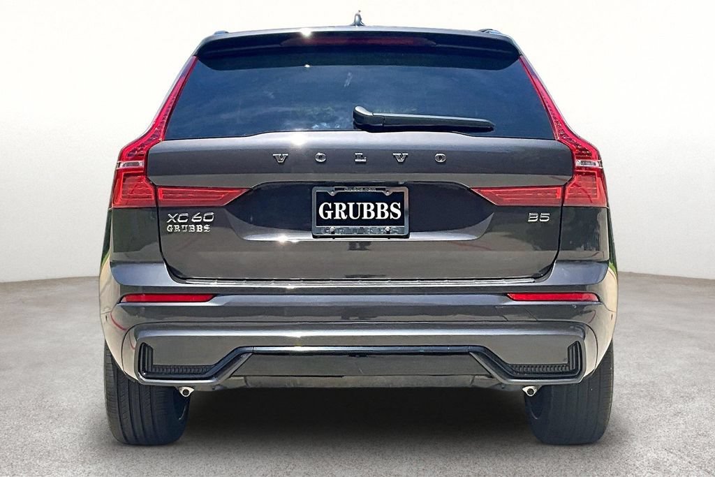 Used 2023 Volvo XC60 B5 Ultimate w/ Climate Package FWD image 5