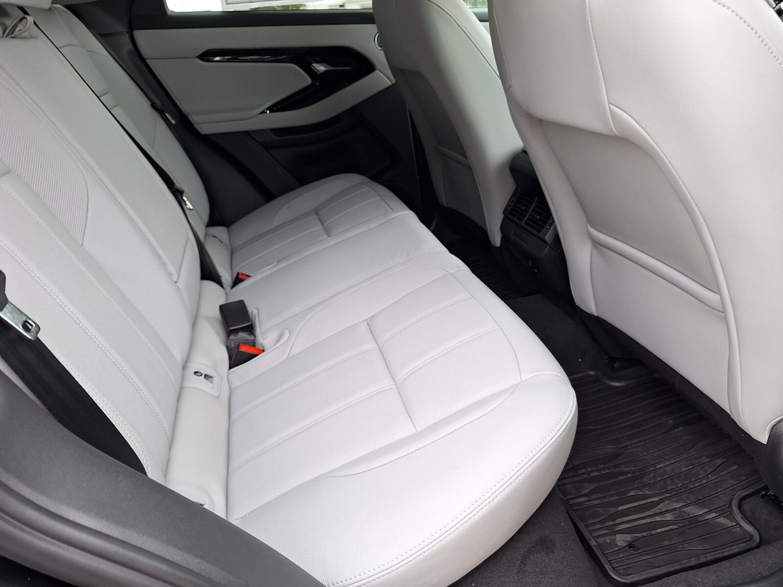 New 2026 Land Rover Range Rover Evoque S image 5