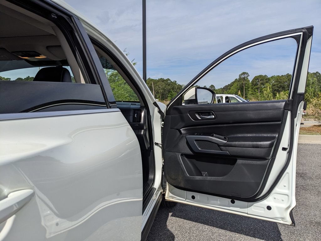 Used 2024 Nissan Pathfinder SL w/ SL Premium Package FWD image 62