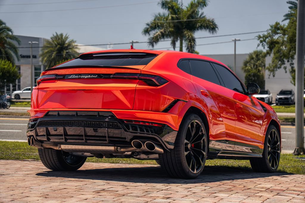 Used 2024 Lamborghini Urus S AWD/4WD image 6