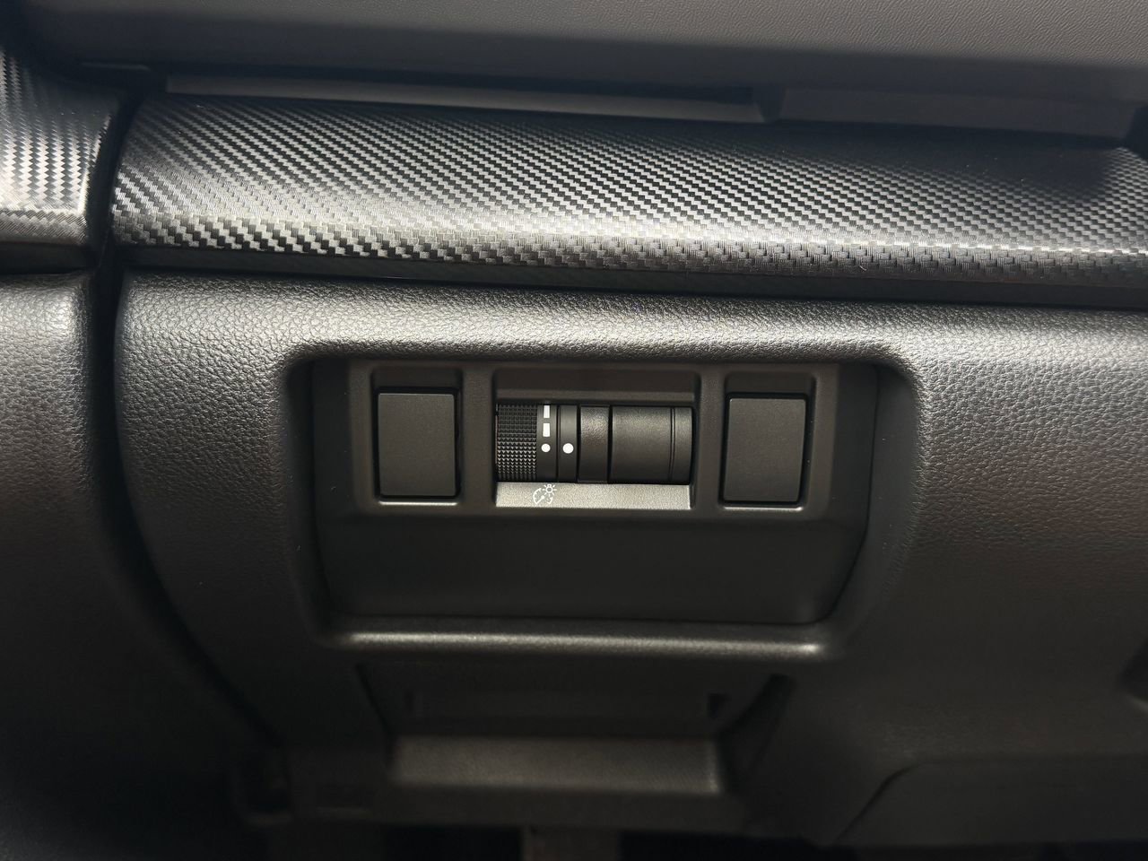 Used 2024 Subaru Crosstrek 2.0i Premium AWD/4WD image 24