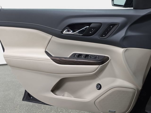 Used 2021 GMC Acadia Denali w/ Denali Technology Package image 24