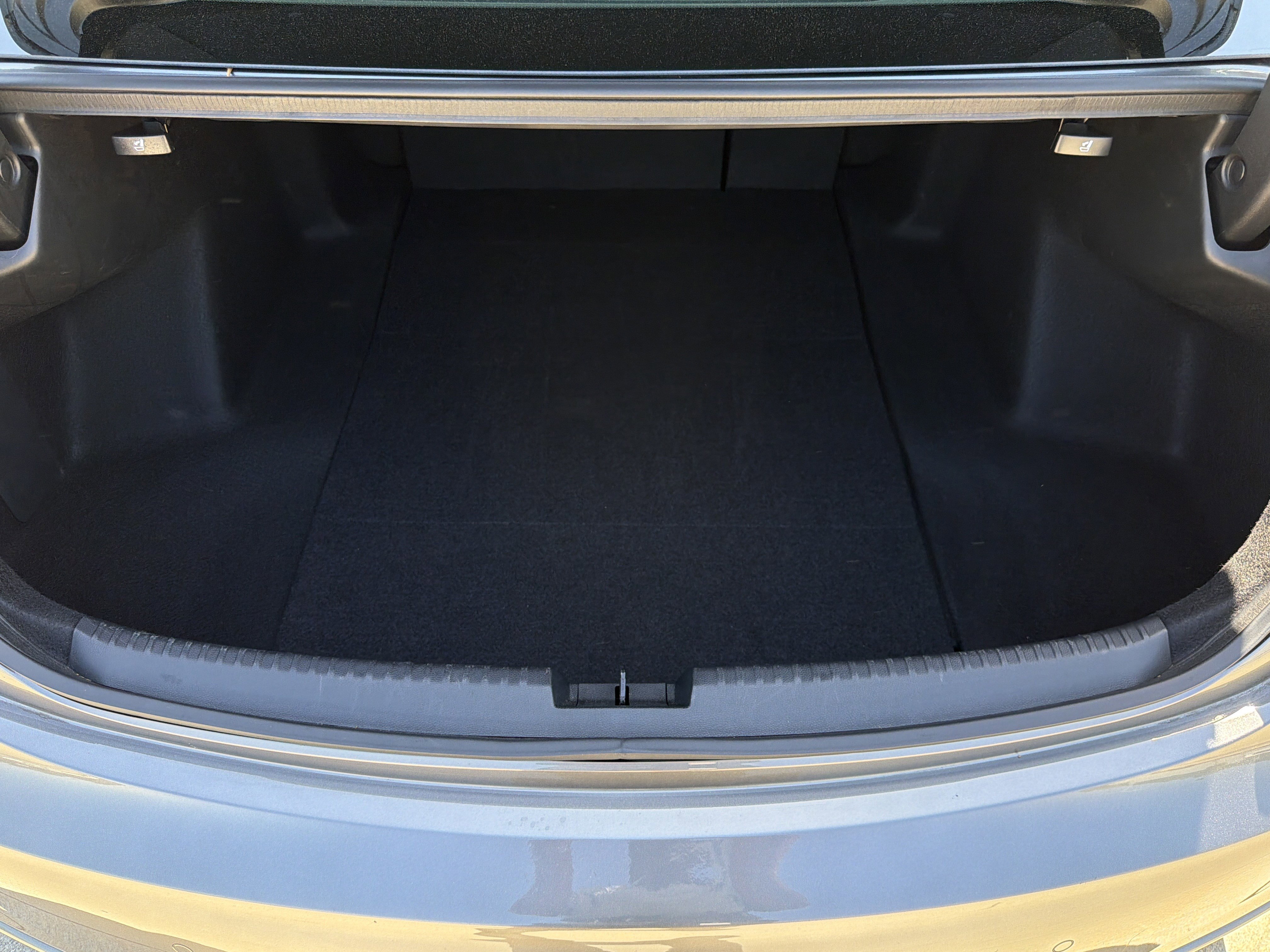 Used 2025 Acura TLX w/ Technology Package FWD image 16