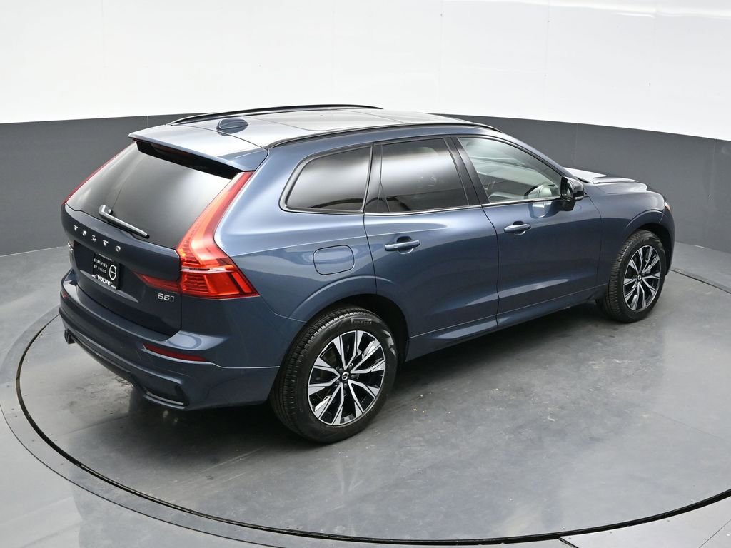 Used 2025 Volvo XC60 B5 Plus AWD/4WD image 31