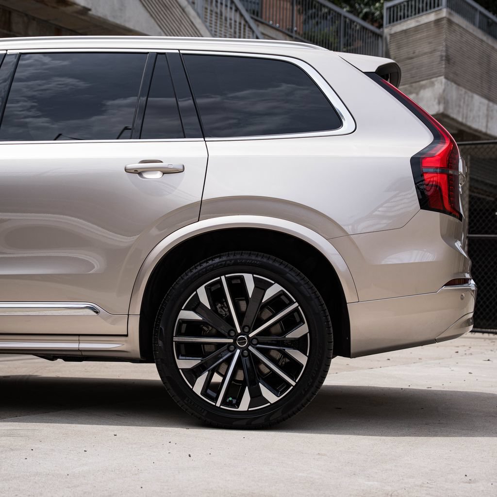 New 2026 Volvo XC90 T8 Core AWD/4WD image 4