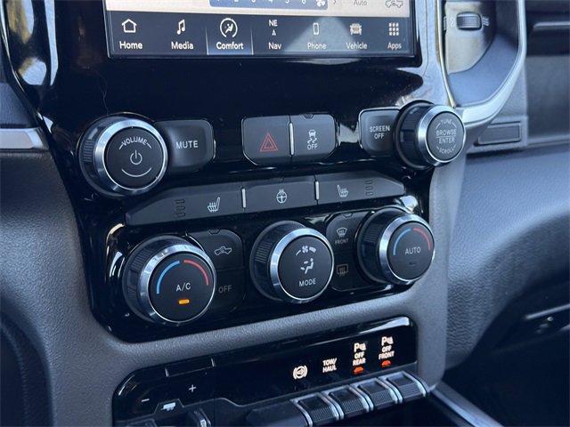 Used 2024 RAM 3500 Big Horn w/ Sport Appearance Package image 18