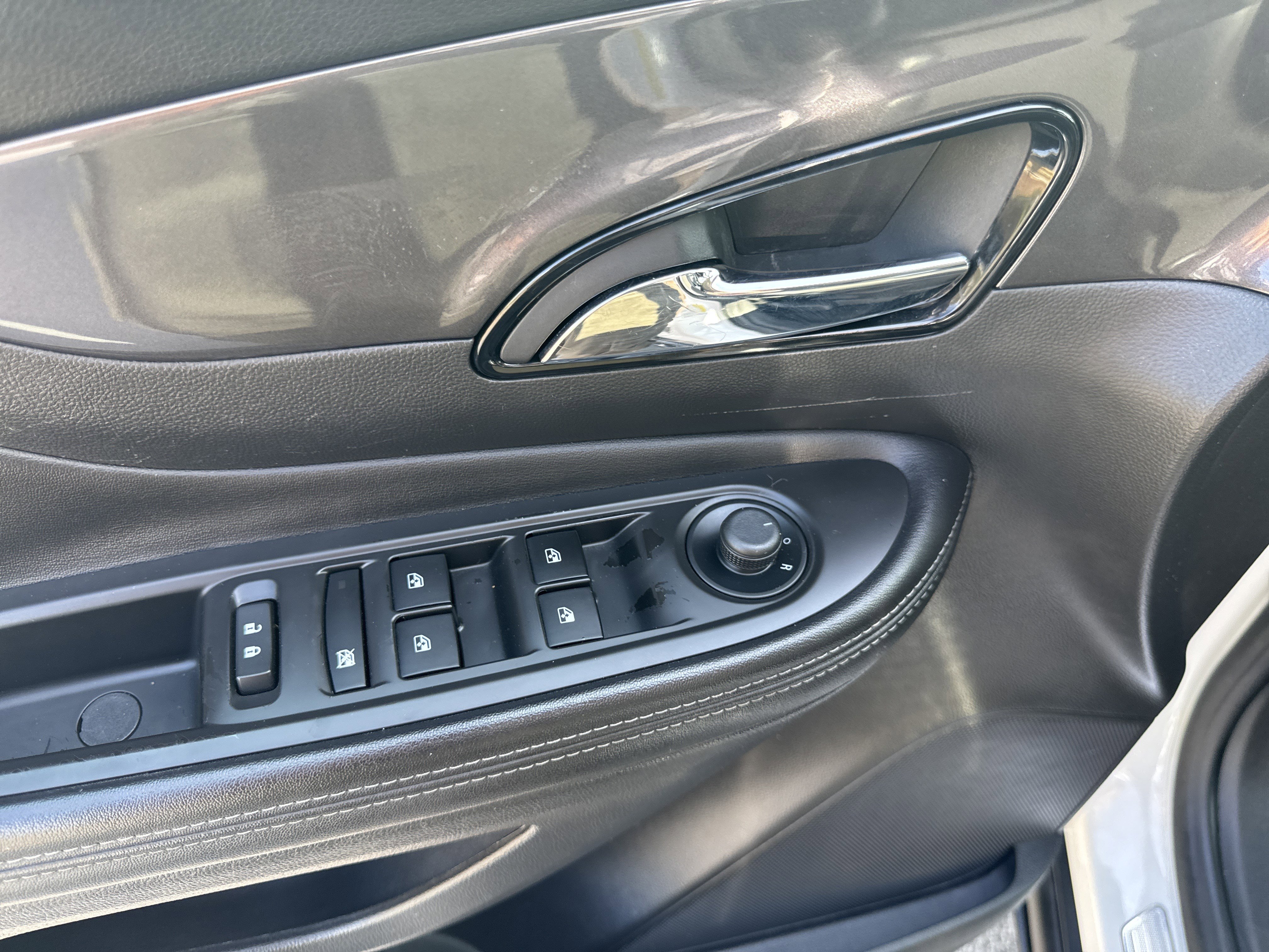 Used 2019 Buick Encore Preferred image 12