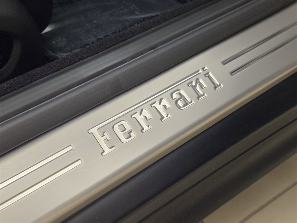 Used 2022 Ferrari 812 GTS image 28