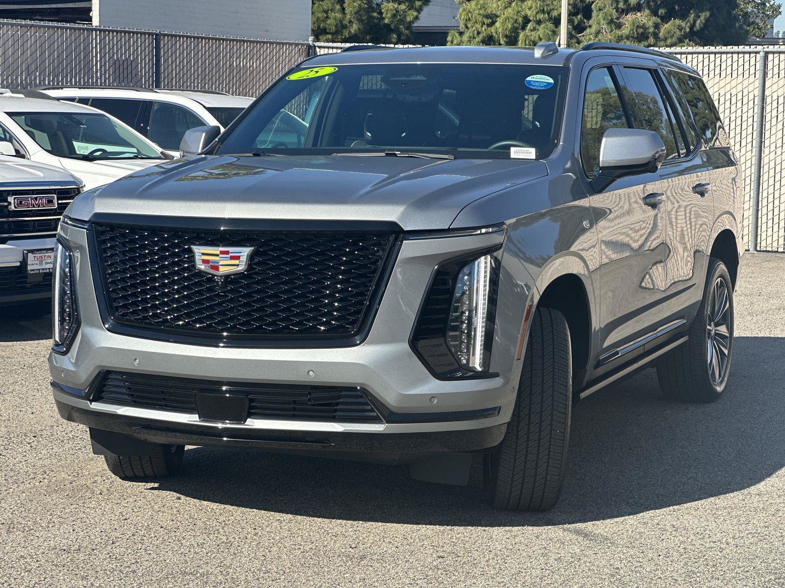 Used 2025 Cadillac Escalade Sport AWD/4WD image 8