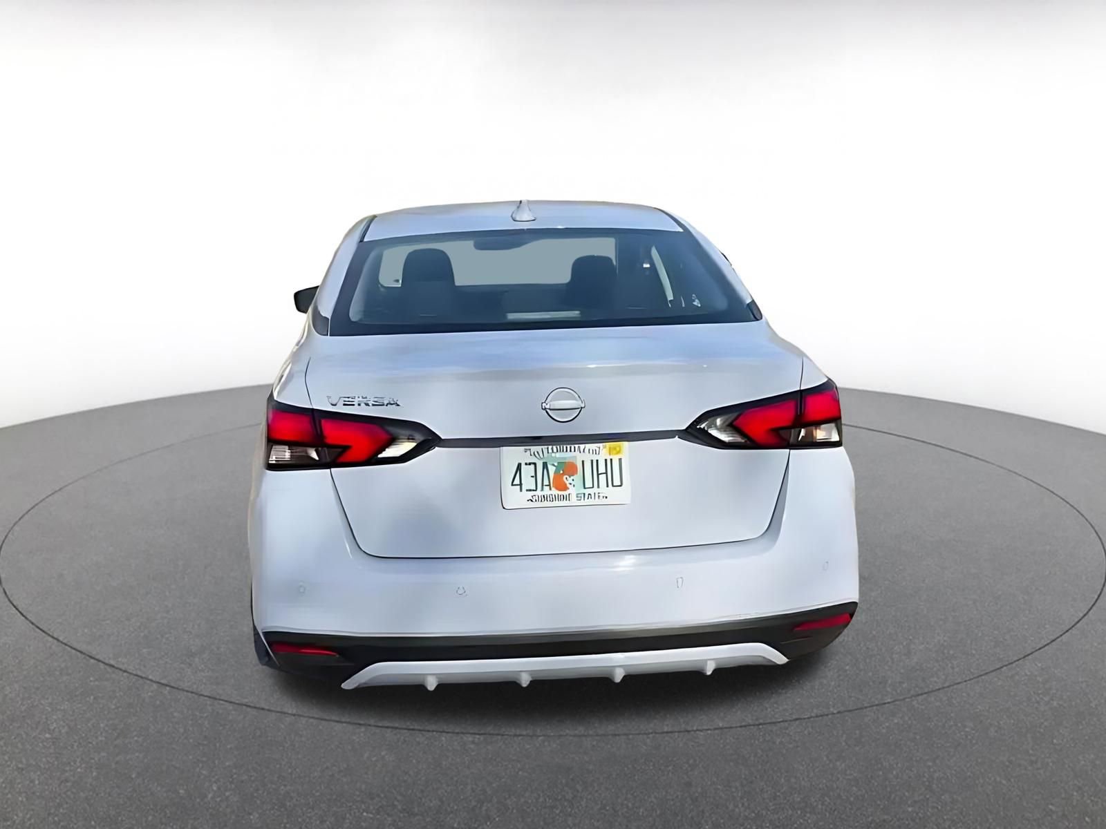 Used 2025 Nissan Versa SV FWD image 12