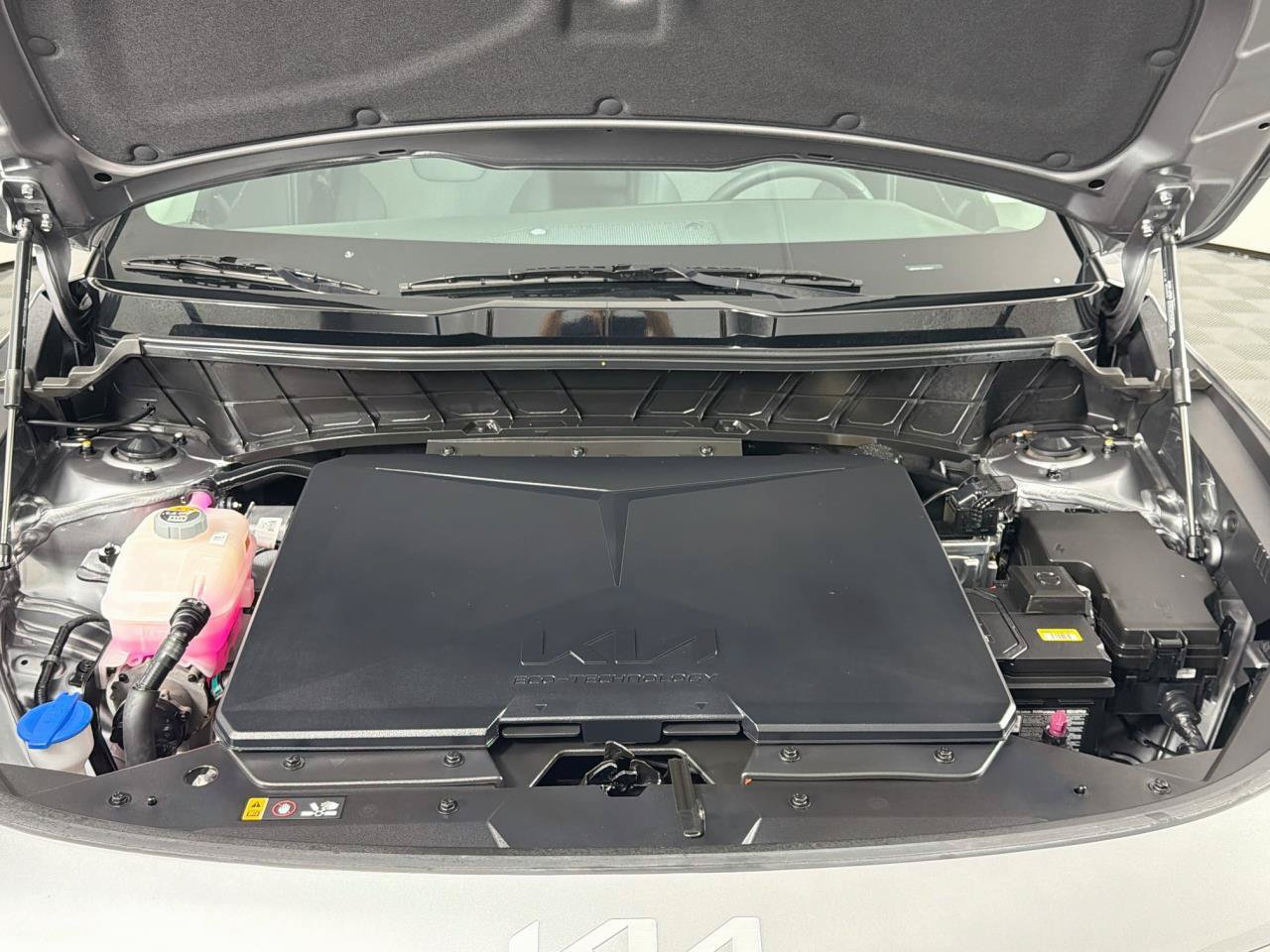 Used 2025 Kia Niro Wind w/ Wind Preserve Package FWD image 40