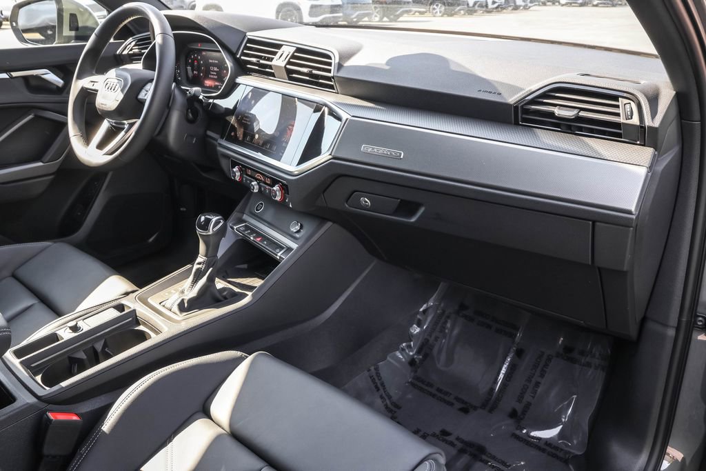 Used 2024 Audi Q3 2.0T Premium w/ Convenience Package image 56