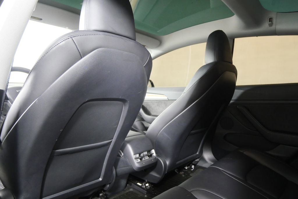 Used 2023 Tesla Model 3 Standard Range image 16