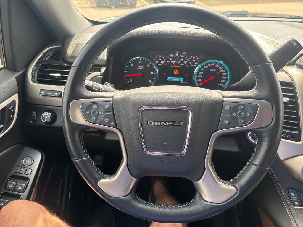 Used 2019 GMC Yukon Denali w/ Denali Ultimate Package image 9