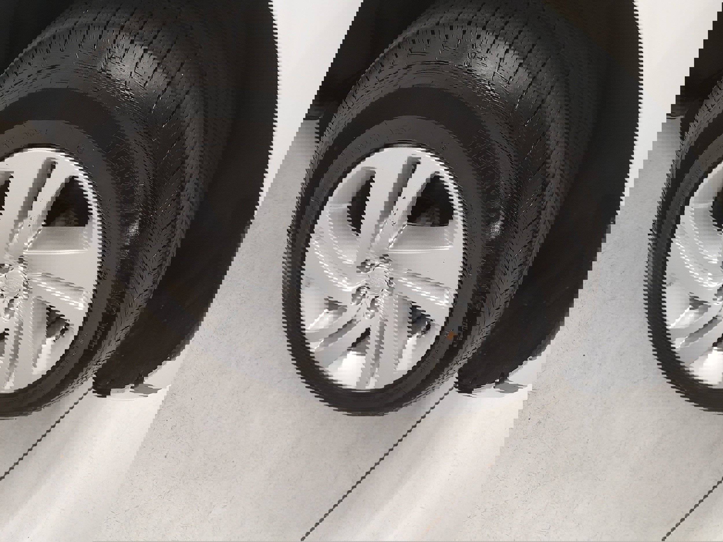 Used 2024 Land Rover Range Rover Evoque S image 14